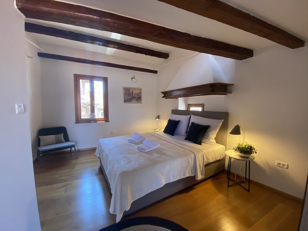 Noemi's Rooms - Adults Only 8/62