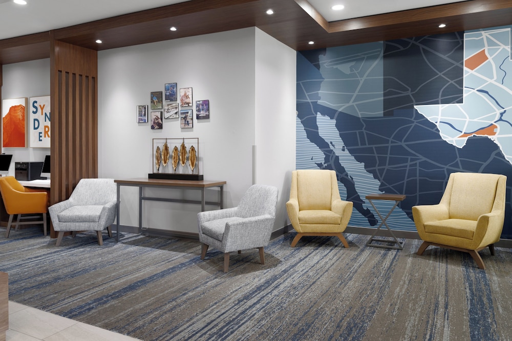 Holiday Inn Express Hotel Suites Snyder 36/54