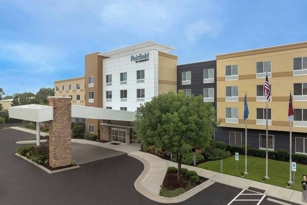 Fairfield Inn Suites Fayetteville North 48/50