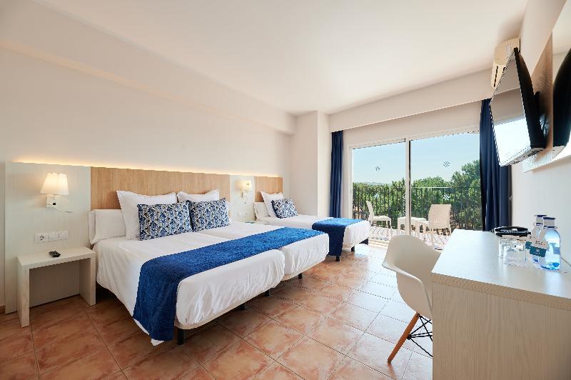 Room, Triple, Single, 2 Double Beds