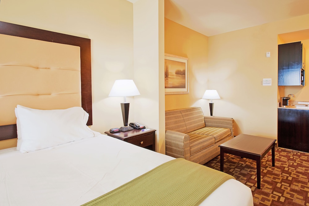 Holiday Inn Express Hotel And Suites Foley 11/75