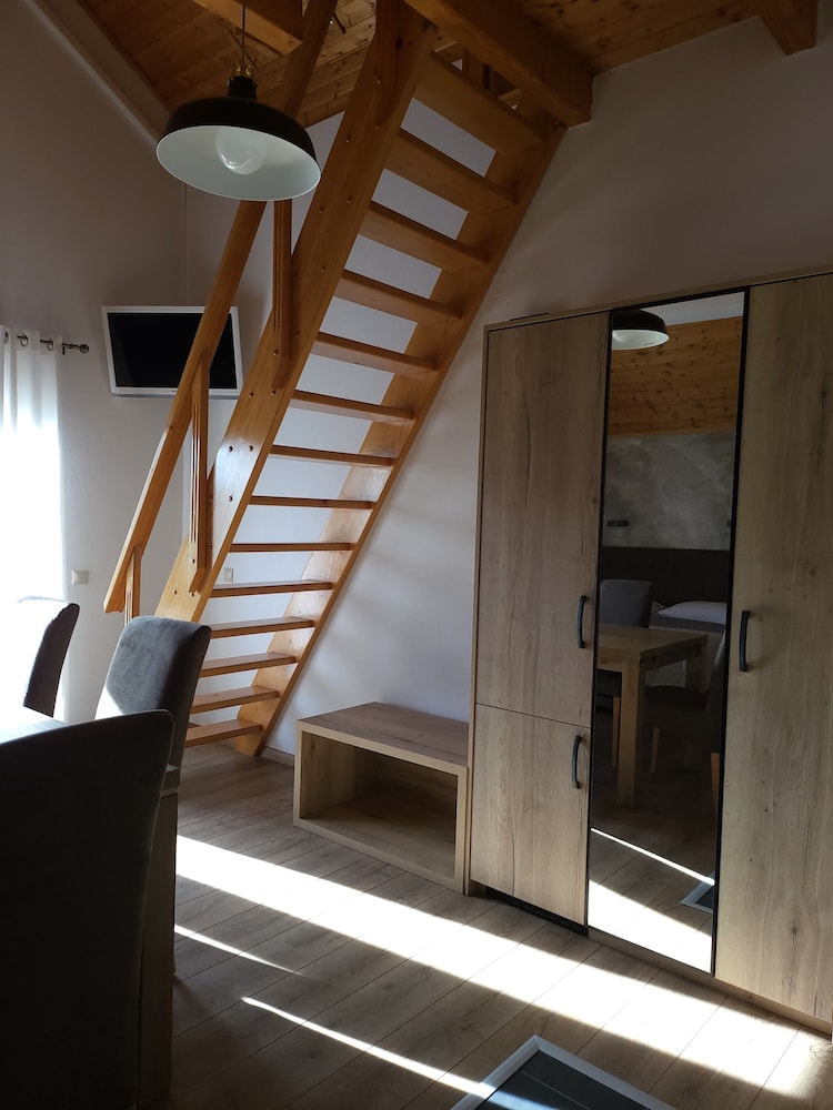 HOUSE TINA 28/48