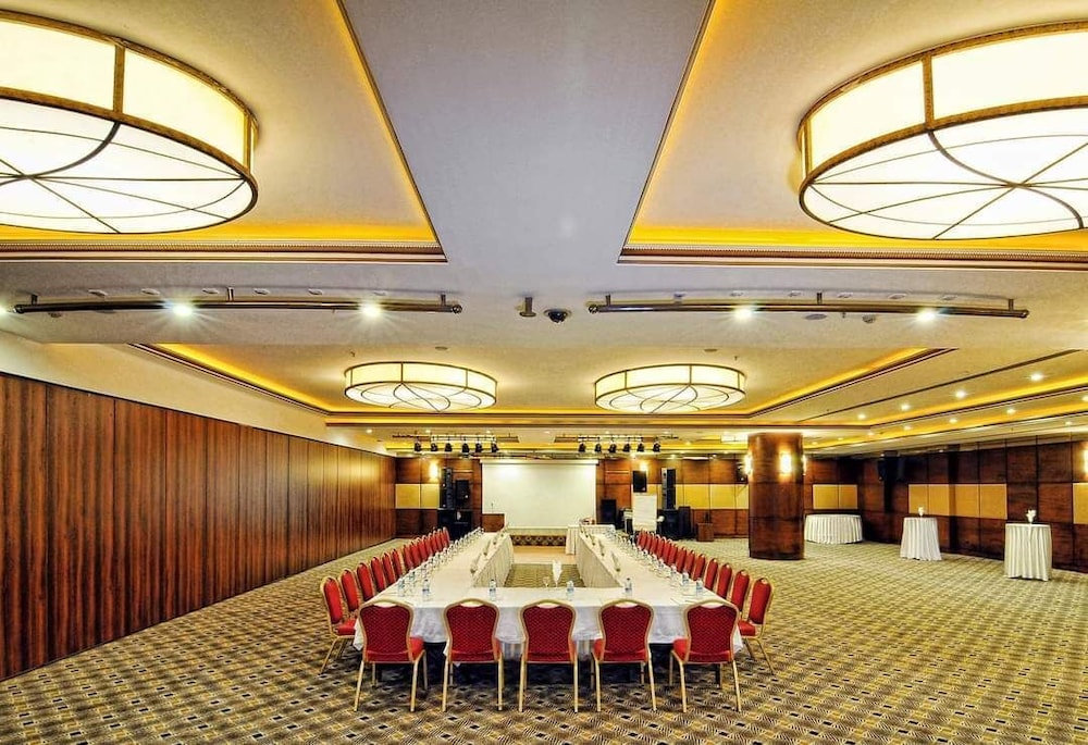 Ck Farabi Hotel 7/65