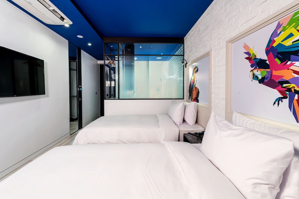 HOTEL THE DESIGNERS DDP 21/53