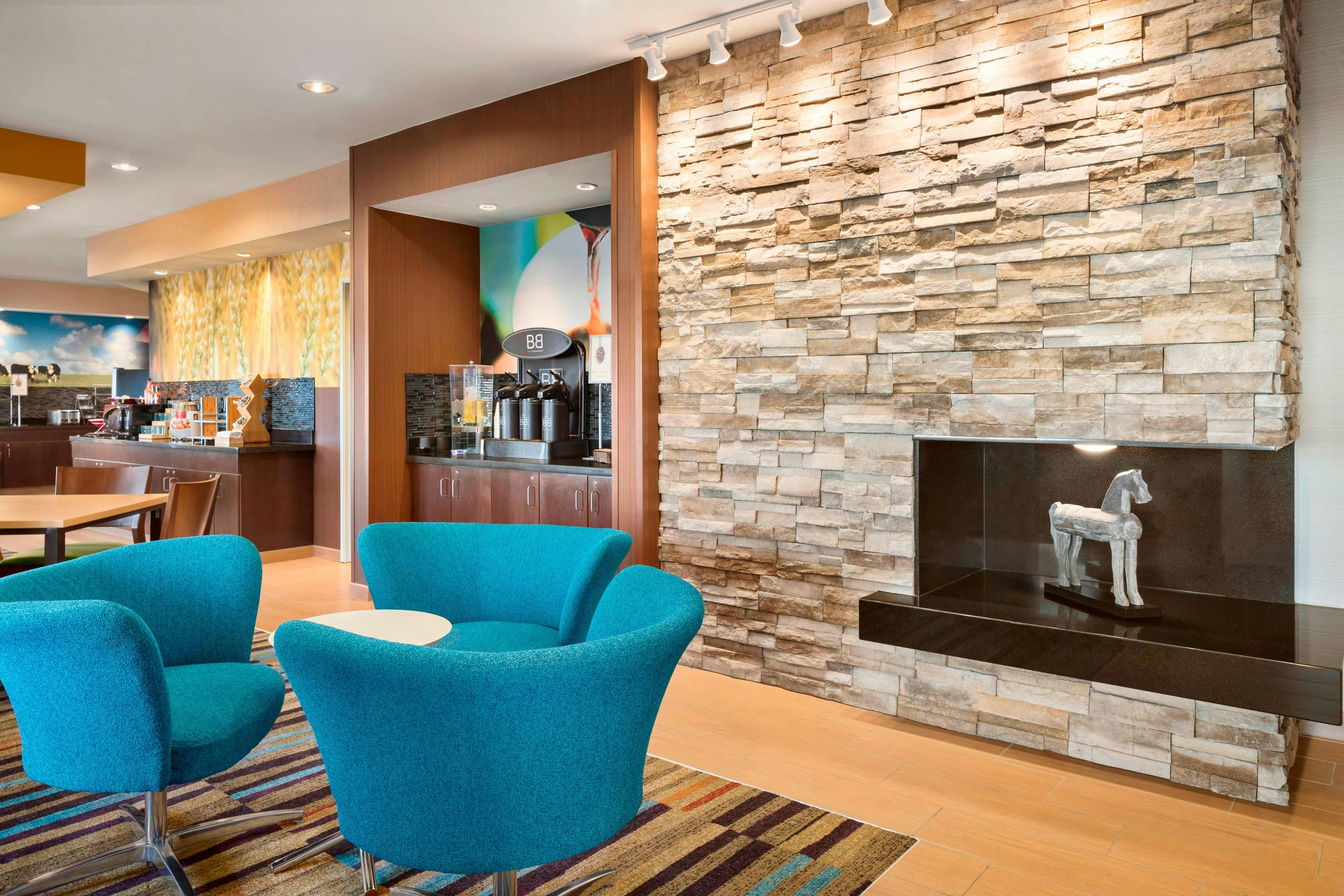 Comfort Inn & Suites Lima Northwest 16/30