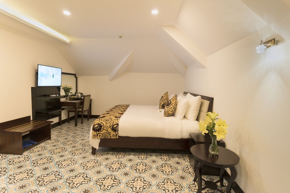 Hoi An Canal House 18/67