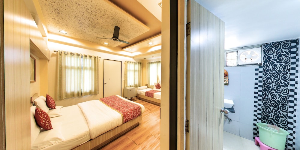 HOTEL VISHRAM 24/45