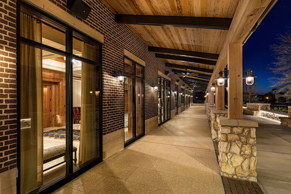 Brownwood Hotel & Spa 4/66