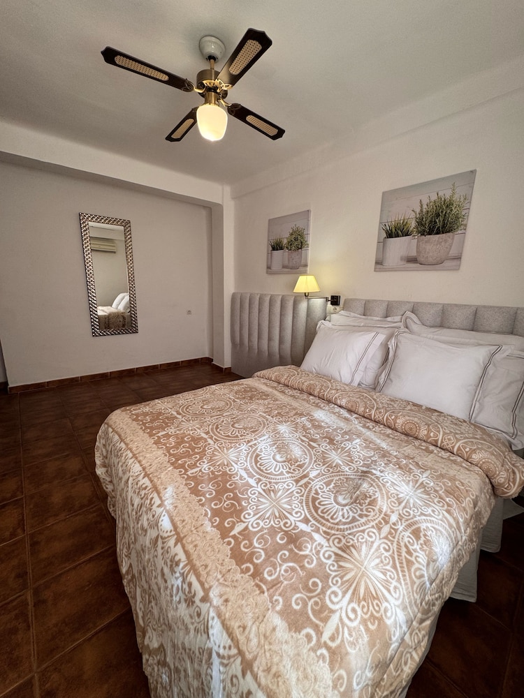 ROOM, DOUBLE BED, PRIVATE BATHROOM