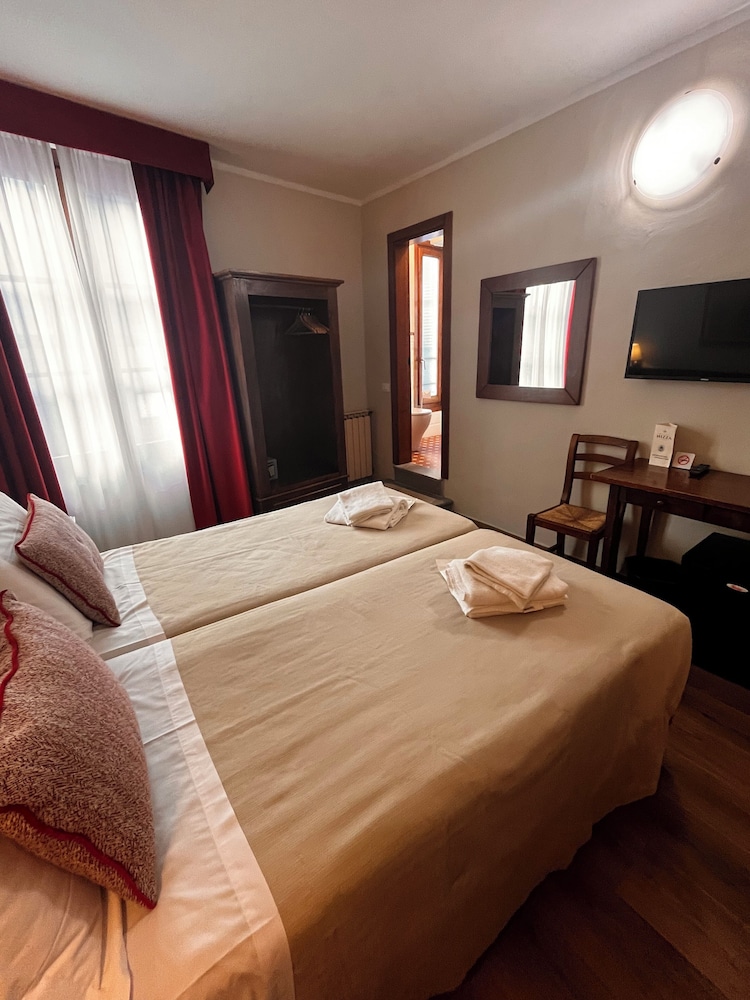 Nizza Hotel 9/69