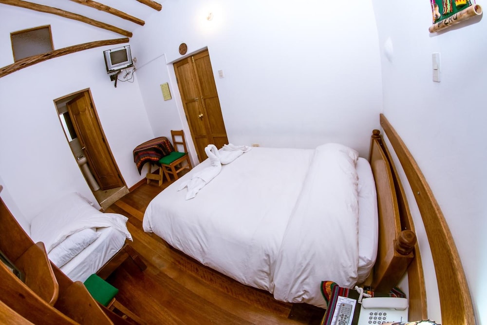 Hostal El Grial 19/53
