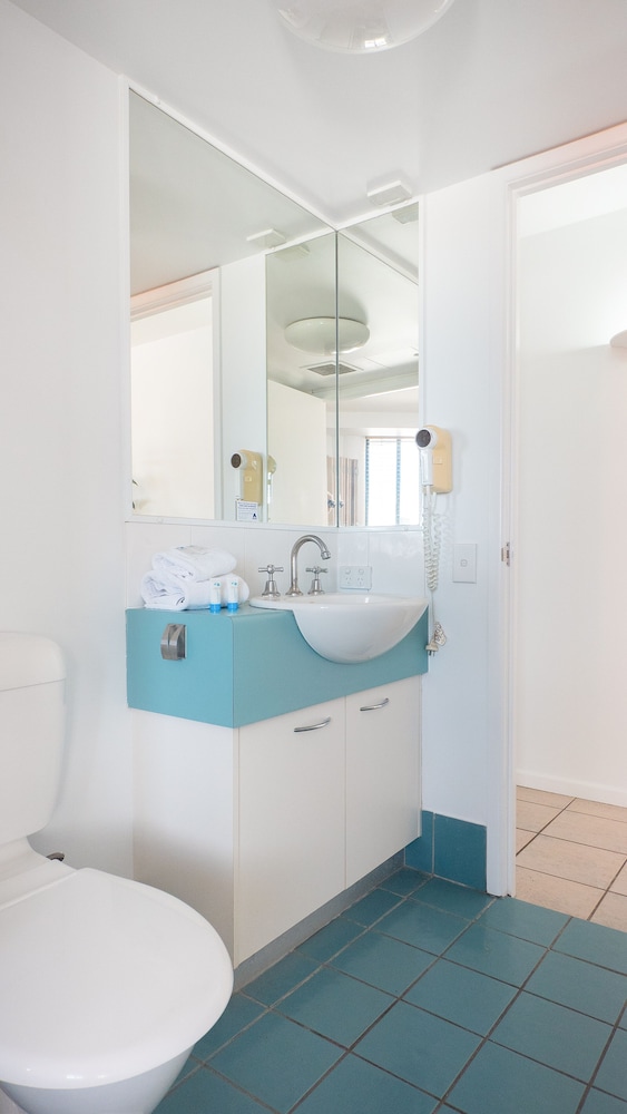 Aegean Mooloolaba 36/65