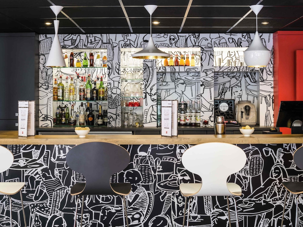 Ibis Paris Pont De Suresnes 54/58