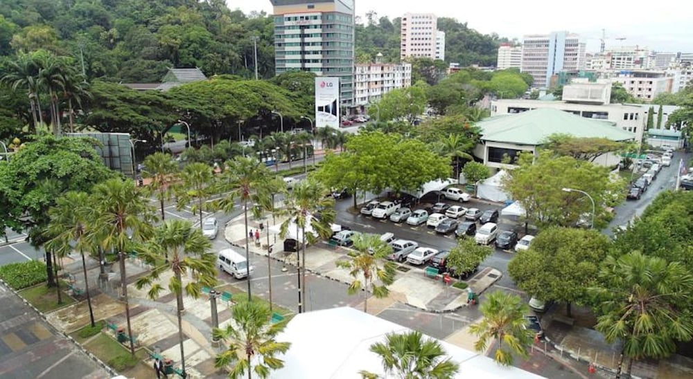 Mandarin Hotel 32/36