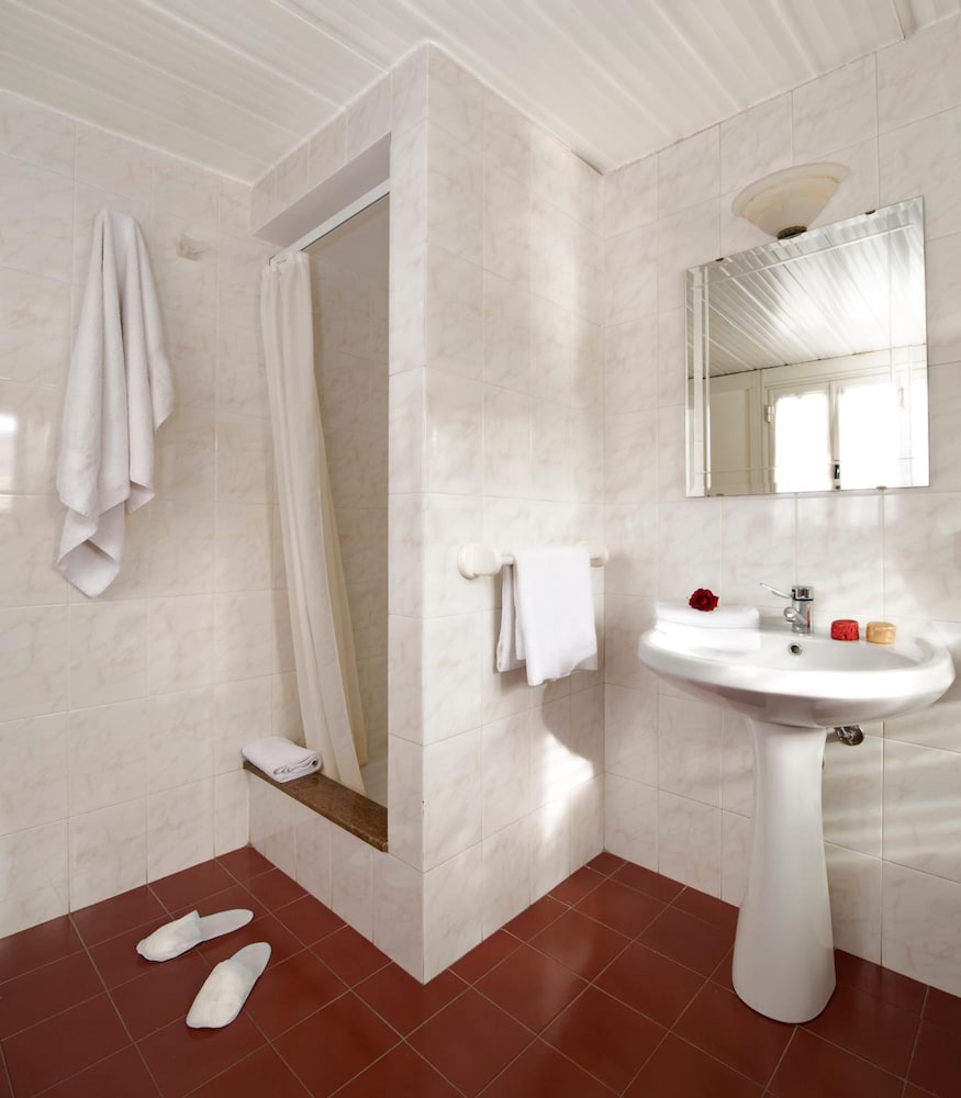 Joli Hotel 23/50