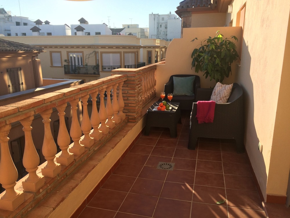 Life Apartments Alameda Colon 52/58