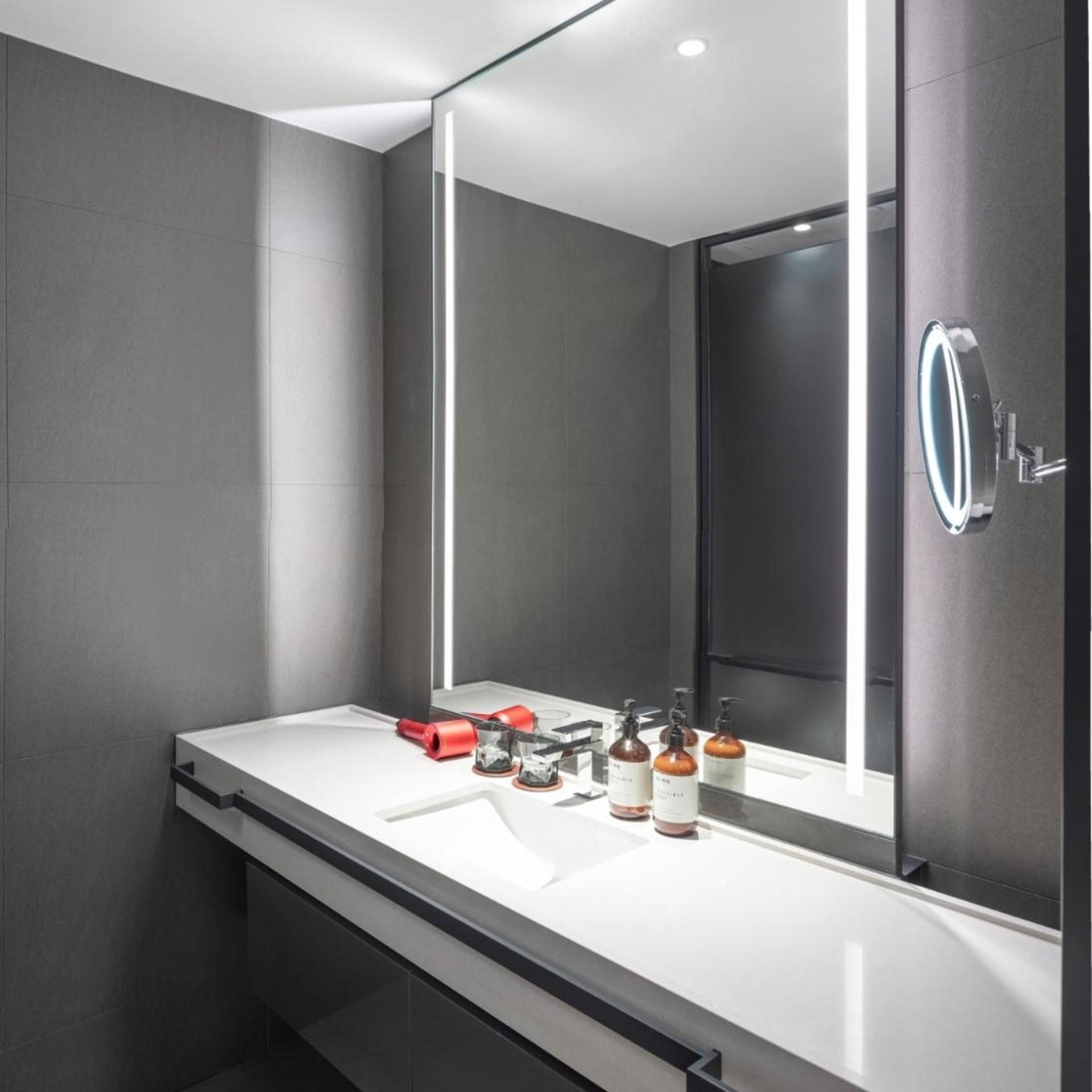 استوديو بريميير بسرير كينج مع دخول الصالة، Fraser Residence River Promenade Singapore 3/5