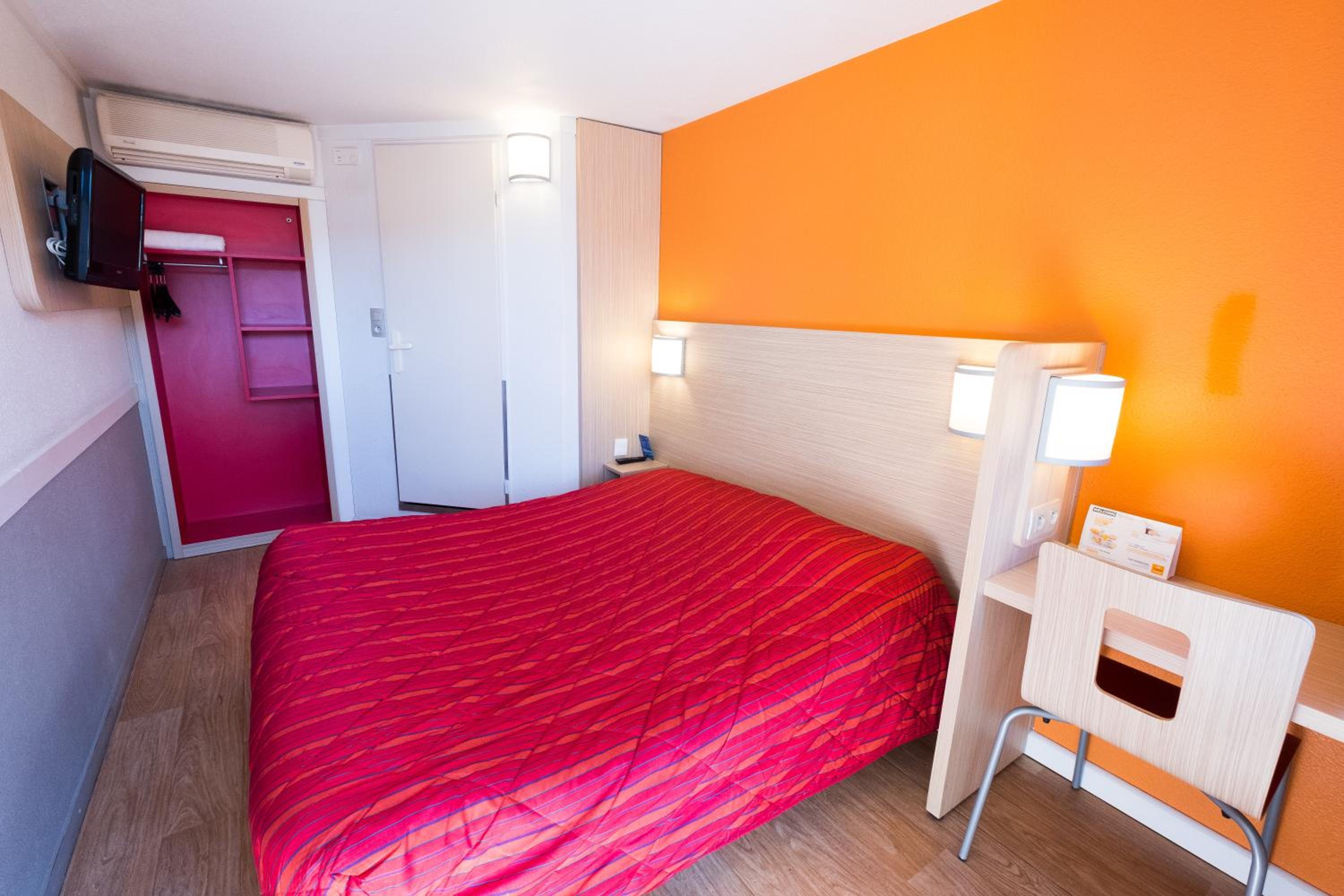 Room, Double Bed