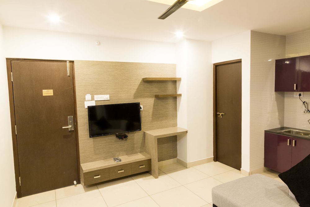 The Porch Inn Hotel & Service Apartments 38/50