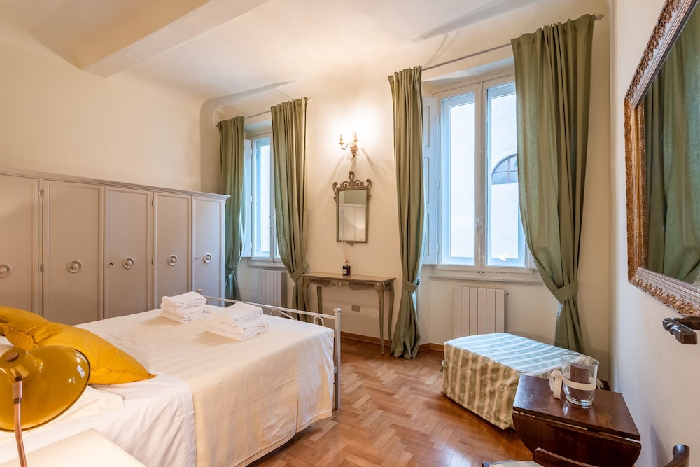 The Painter's House In Santa Croce 11/40