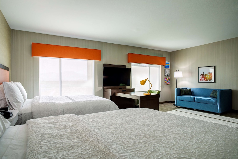 Hampton Inn and Suites Indio, CA 21/43