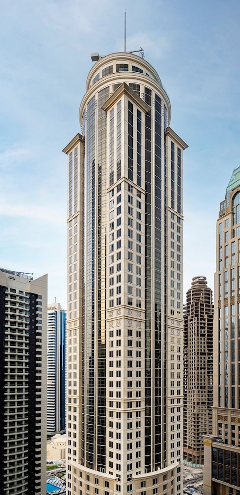 Dusit Hotel And Suites 2/64