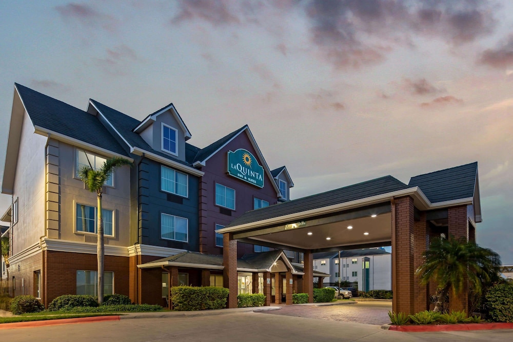 La Quinta Inn & Suites by Wyndham Pharr North McAllen 6/58