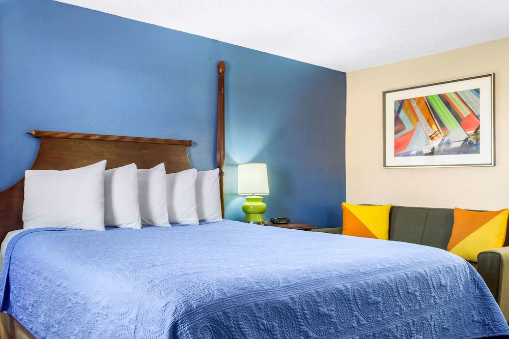 Standard, King Bed