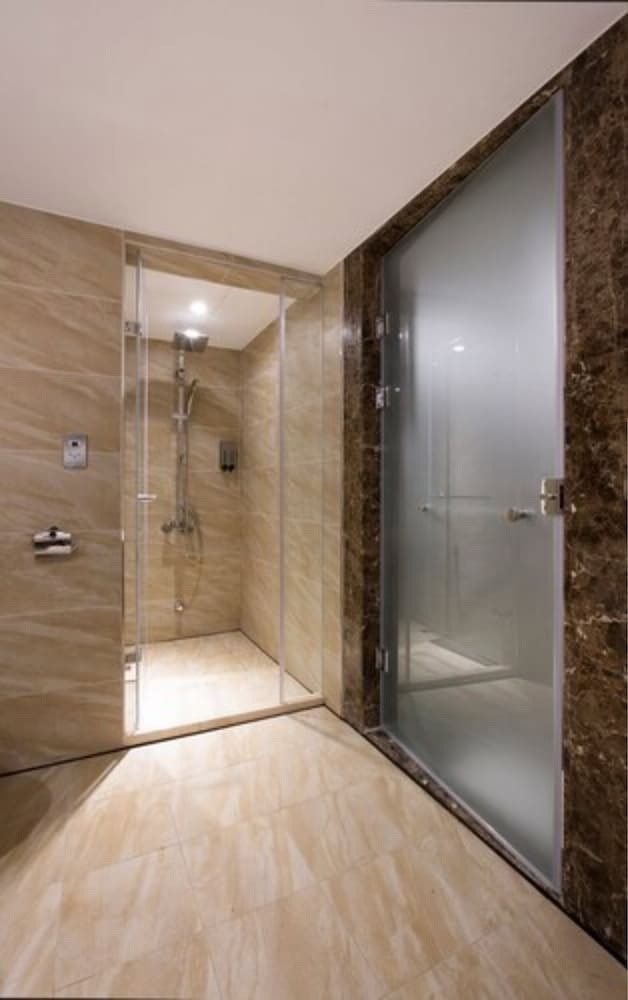 Noble Hotel 21/31