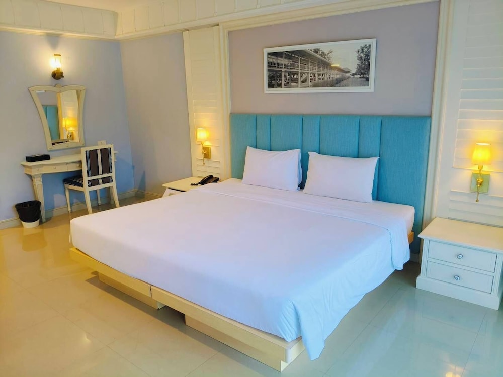 Seapine Beach Golf and Resort Hua Hin 17/50