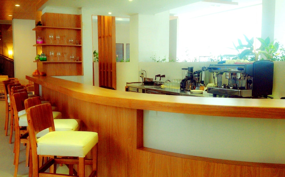 Euphoria Hotel 31/34