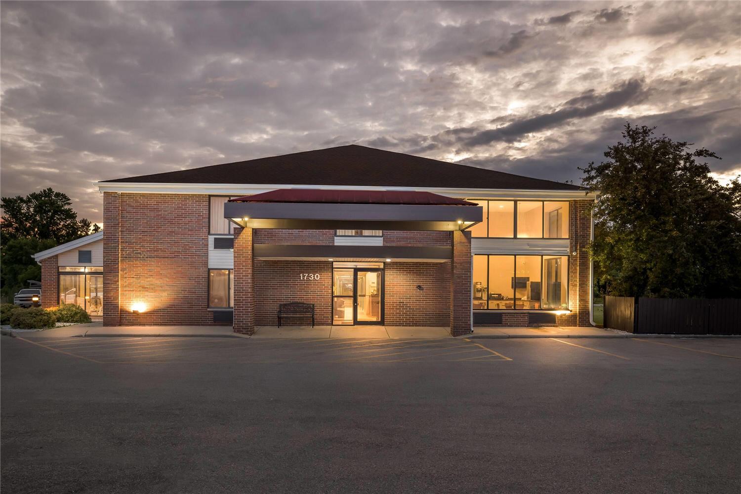 Super 8 by Wyndham Watertown WI 4/49