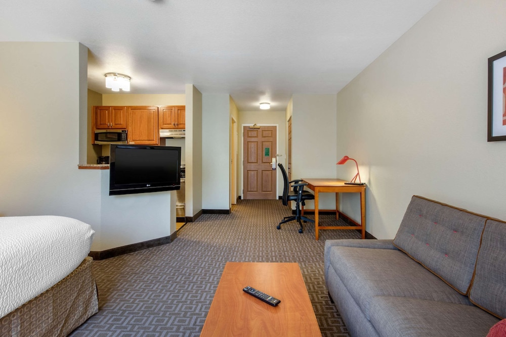Suburban Studios Birmingham Homewood I-65 12/20