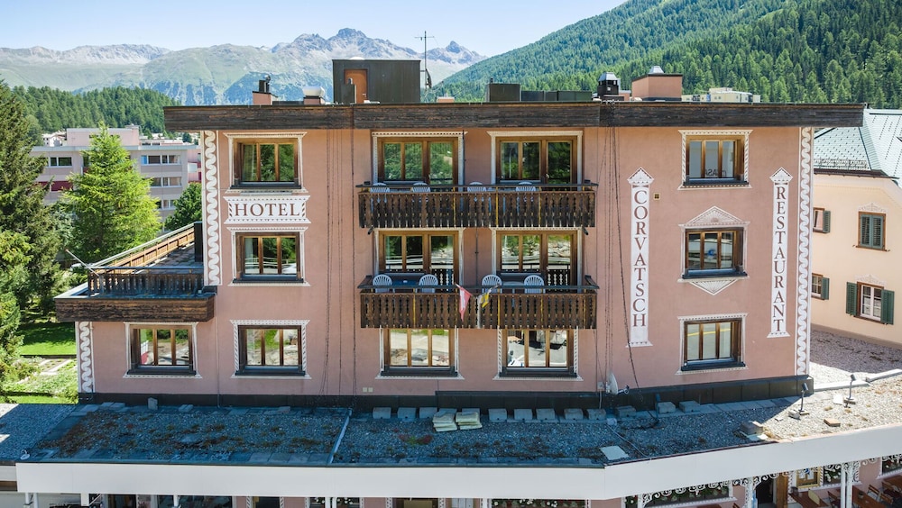 Hotel Corvatsch 1/36