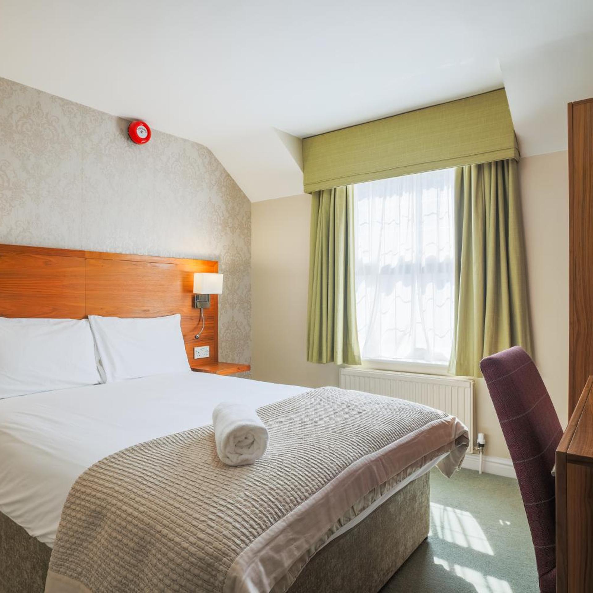 Room, Double Bed