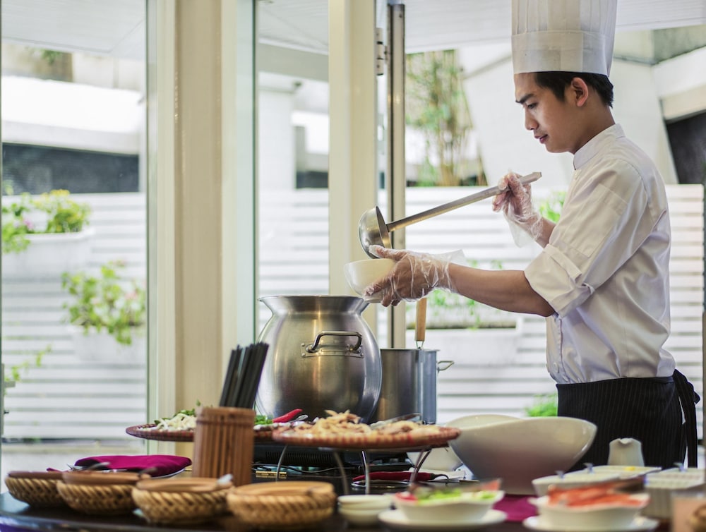 Mercure Hanoi La Gare Hotel 44/68