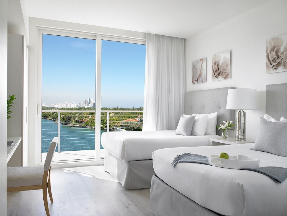 Suite, 2 Double Beds, Bay View