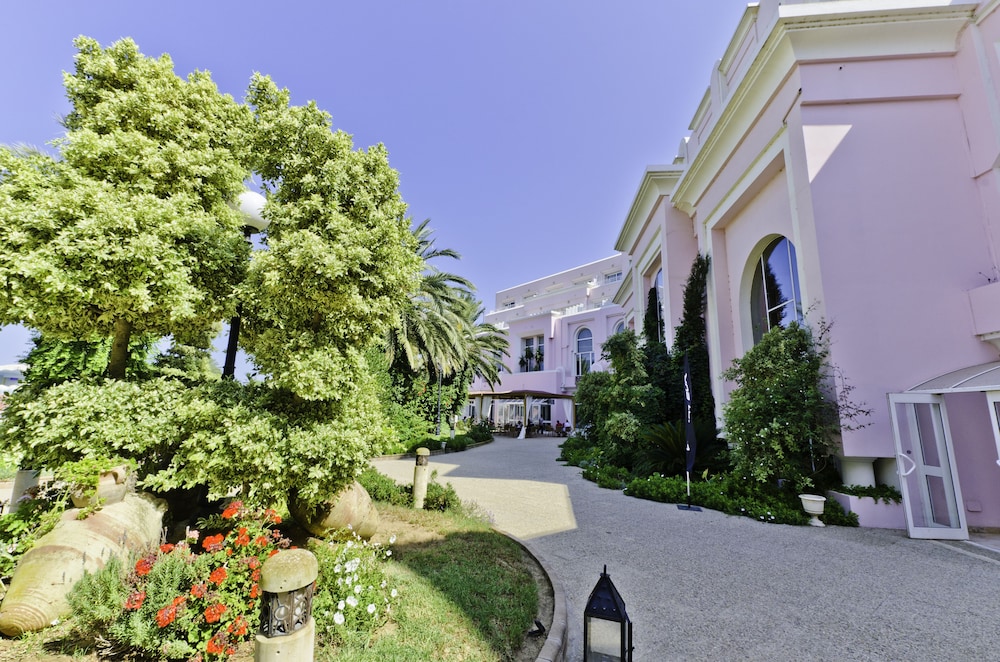 Regency Tunis Hotel 29/31