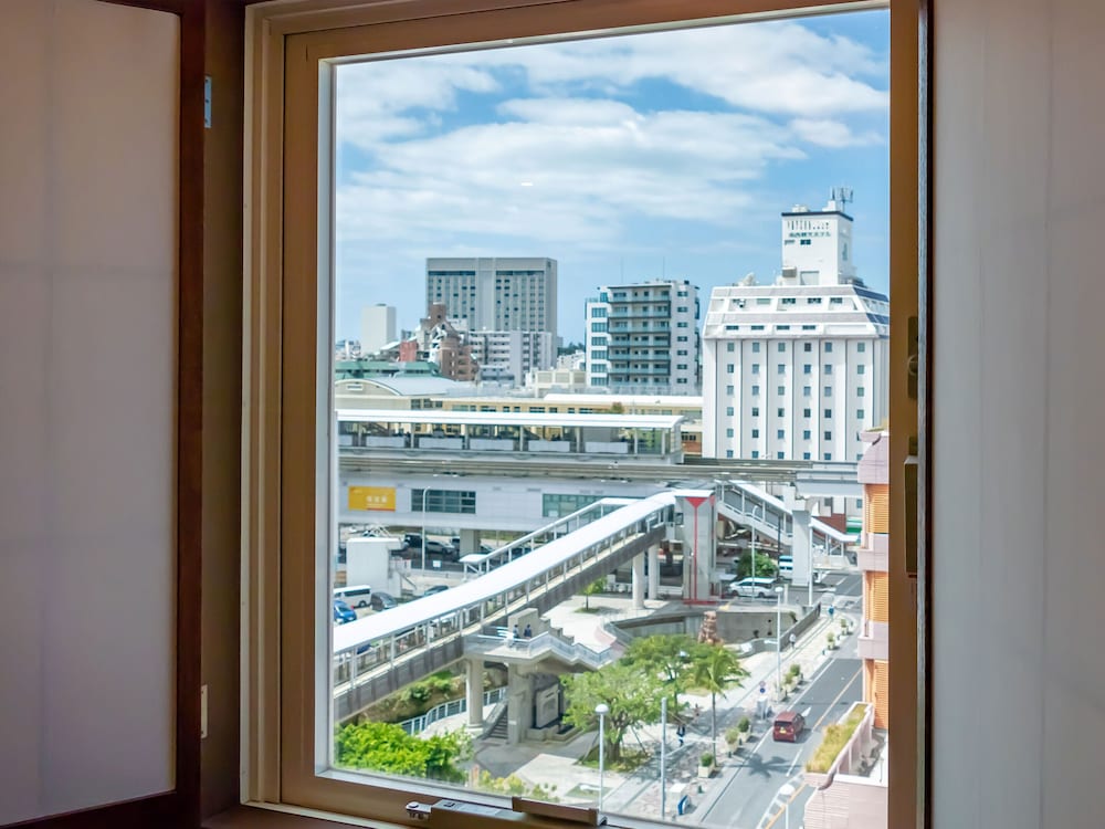 Hotel Okinawa with Sanrio Characters 30/50