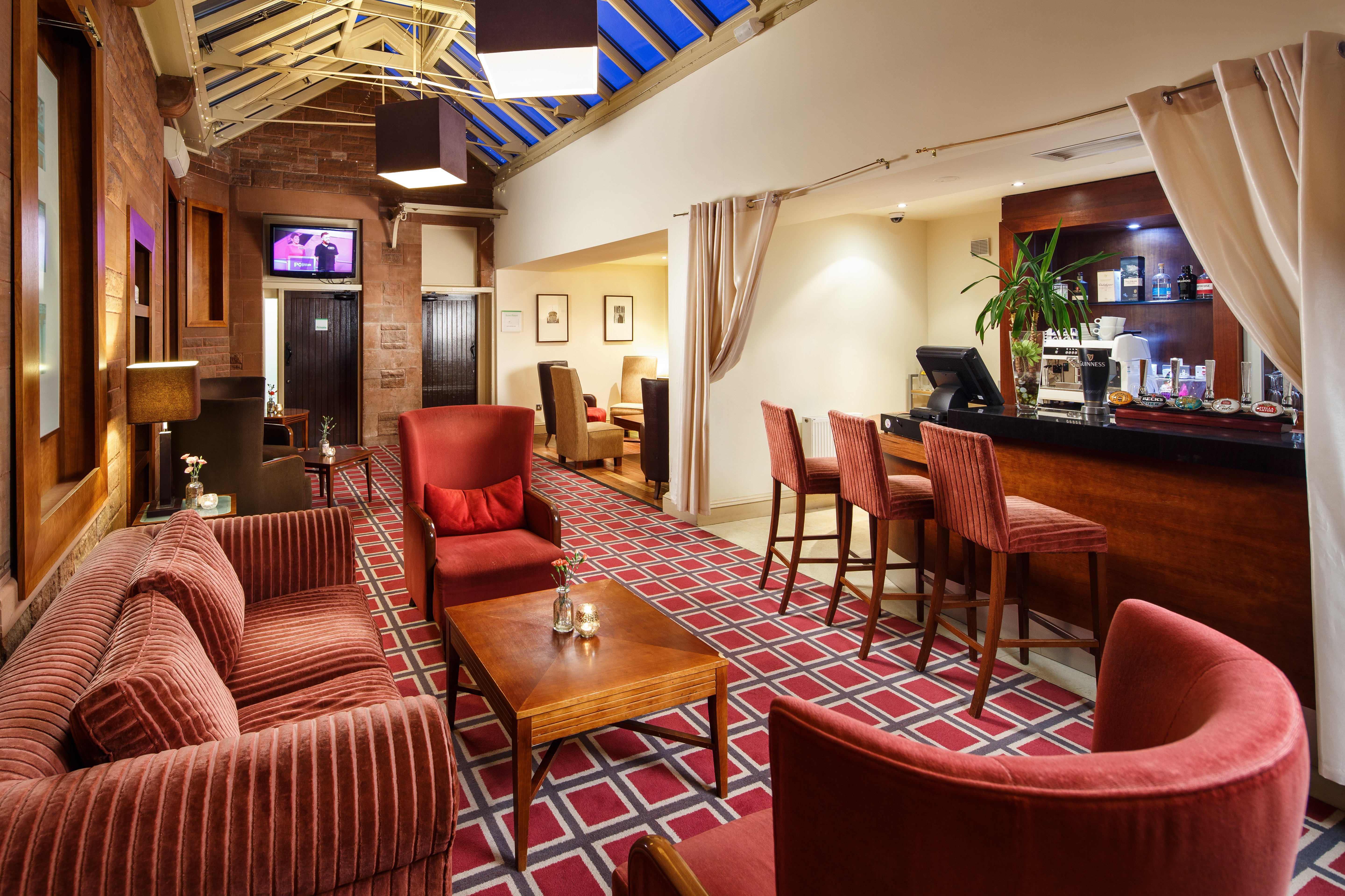 HOLIDAY INN DUMFRIES 13/23