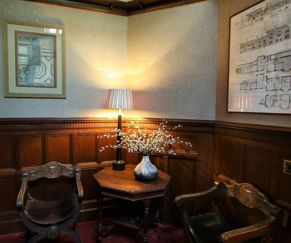 Ravenstone Manor 28/46