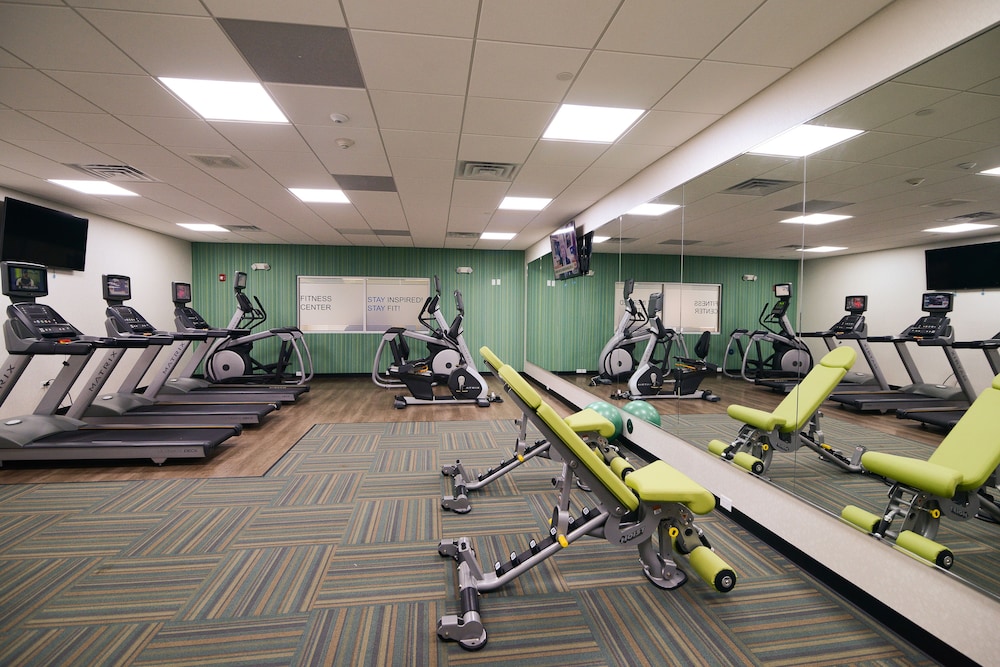 Holiday Inn Express And Suites Chicago North Shore Niles 34/57