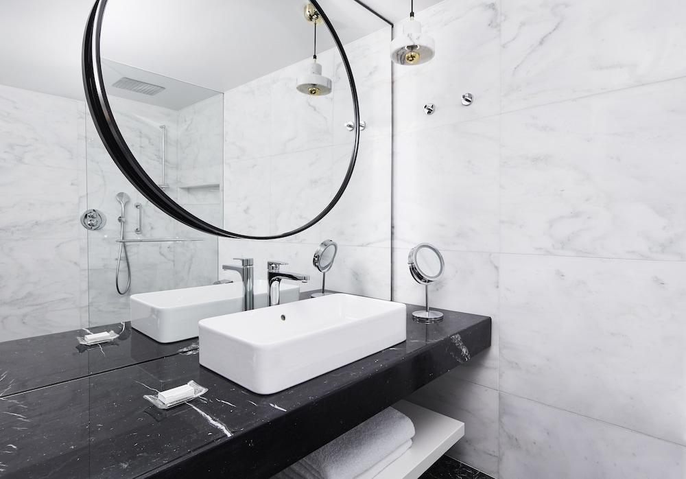 Grand Hyatt Athens 48/50