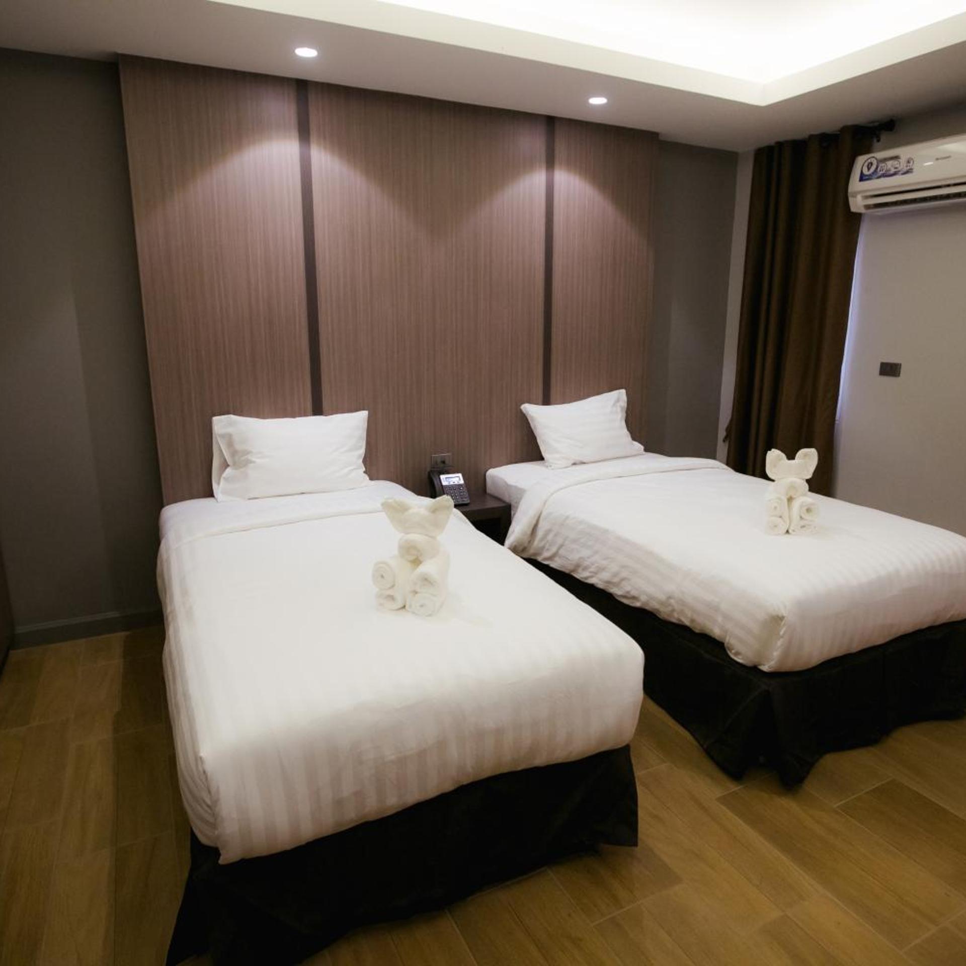The Bed Hotel 18/50