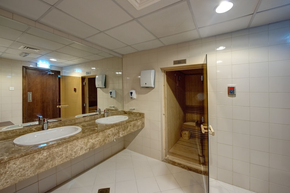 Center Hotel Sharjah 34/34