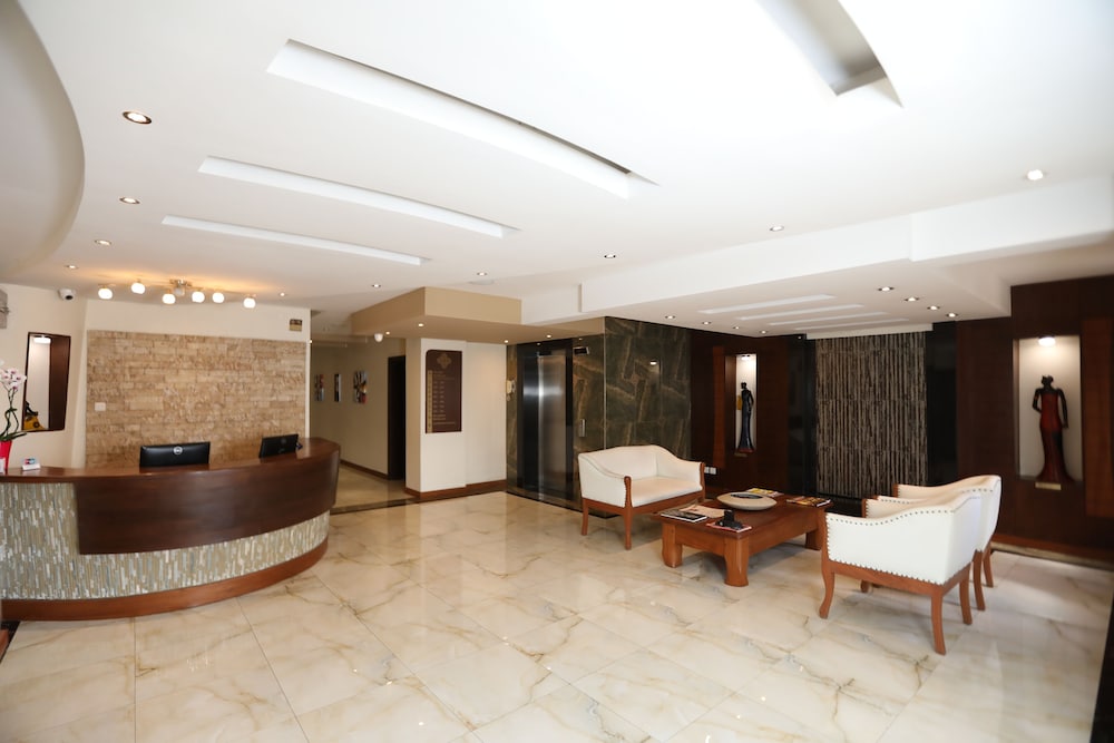 Bidwood Suite Hotel 8/50