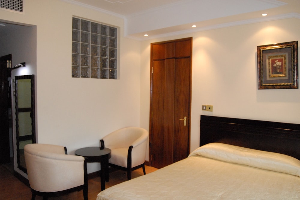 Boma Inn Nairobi 16/50
