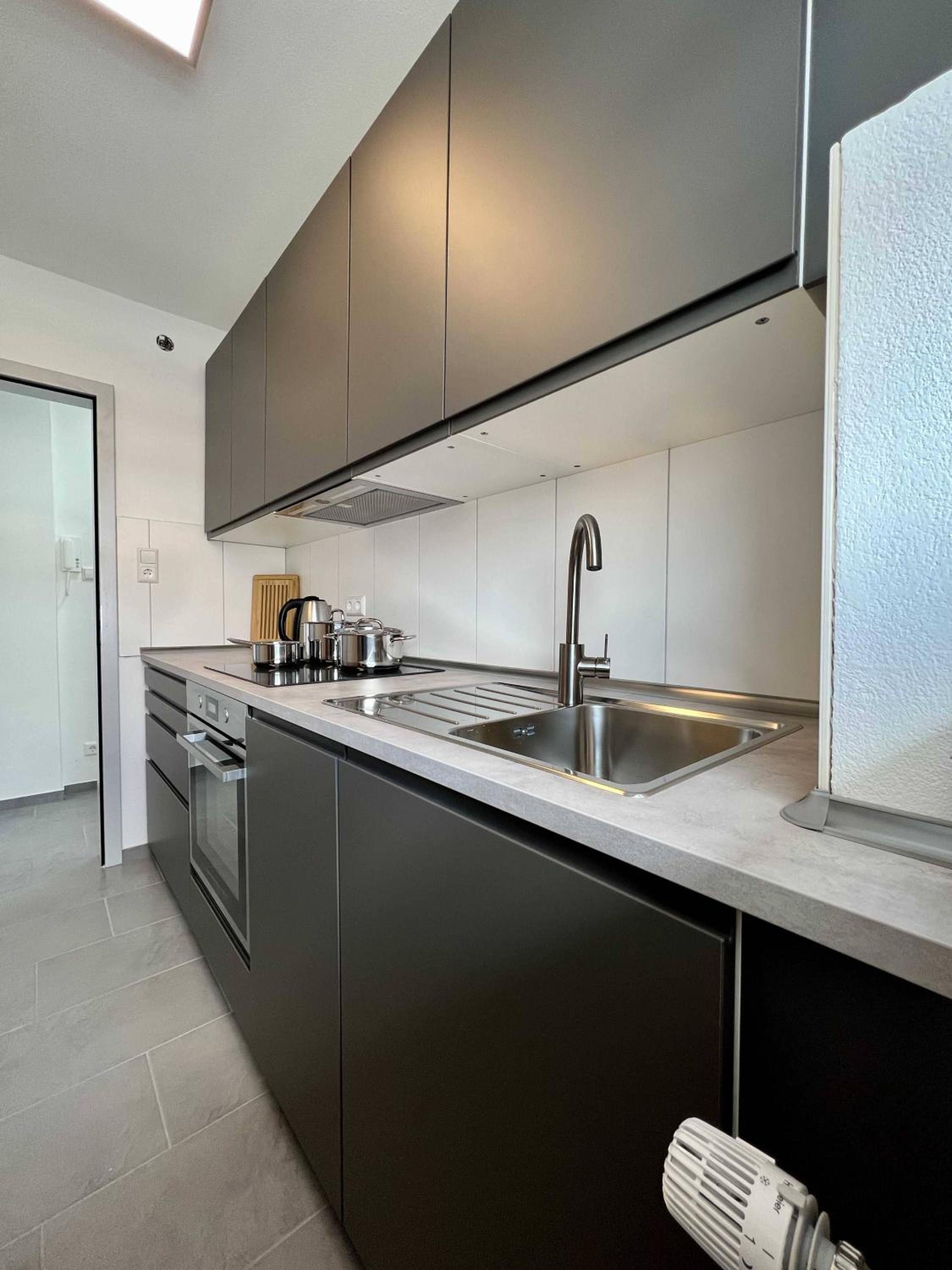Nujen - Hotel und Apartment Stuttgart Zuffenhausen 25/25
