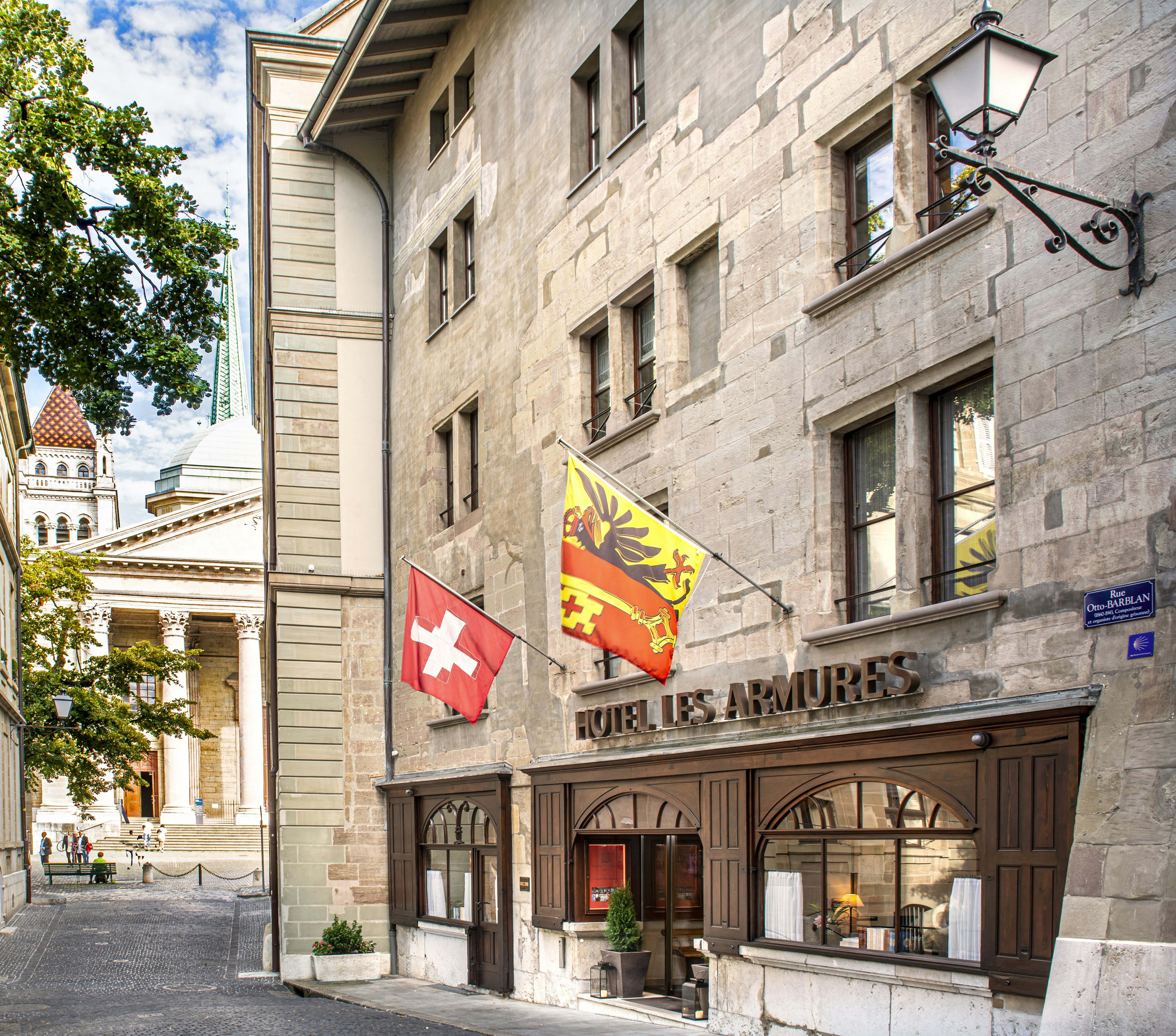 Hotel Les Armures 3/64