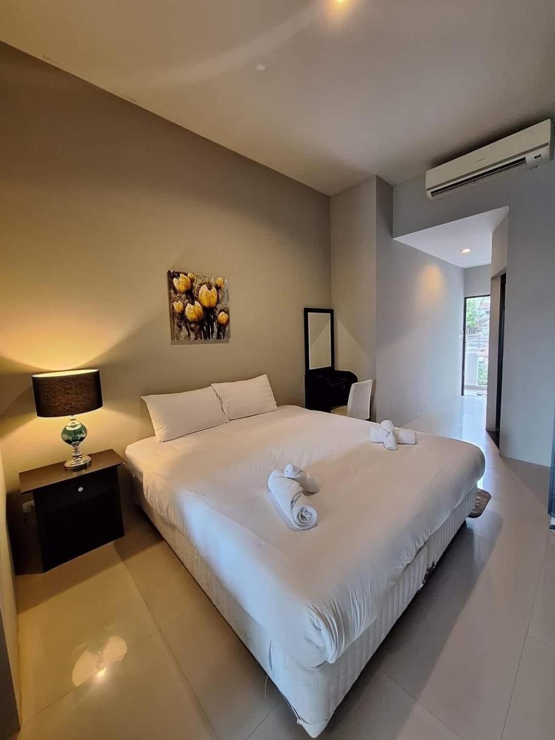 SUPERIOR, DOUBLE BED